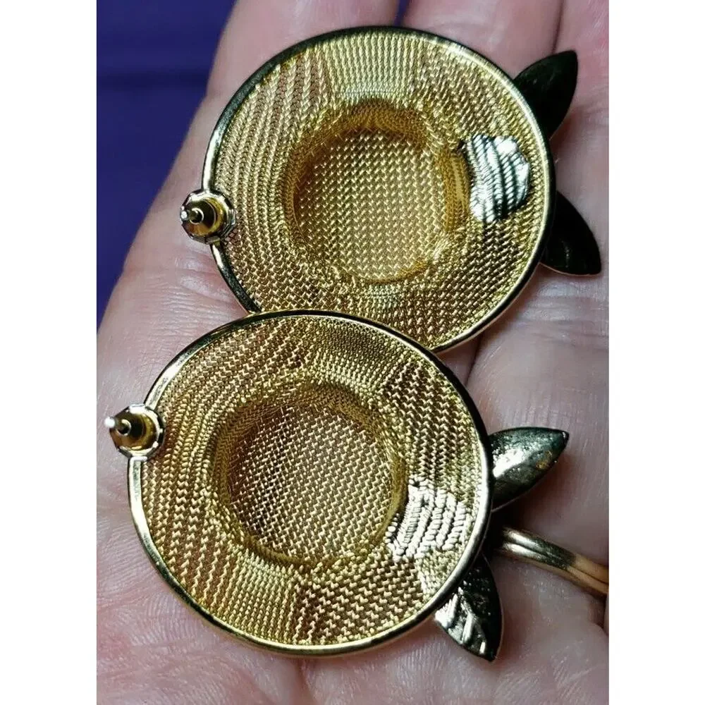Straw Hat Pierced Earrings In Gold Tone Metal With Burgundy Flower Accent